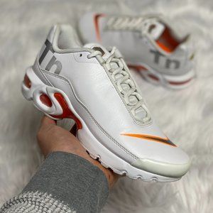 Nike Air Max Plus TN SE Low GS Shoes White Orange AR0005-100 Pre-Owned Sz 5